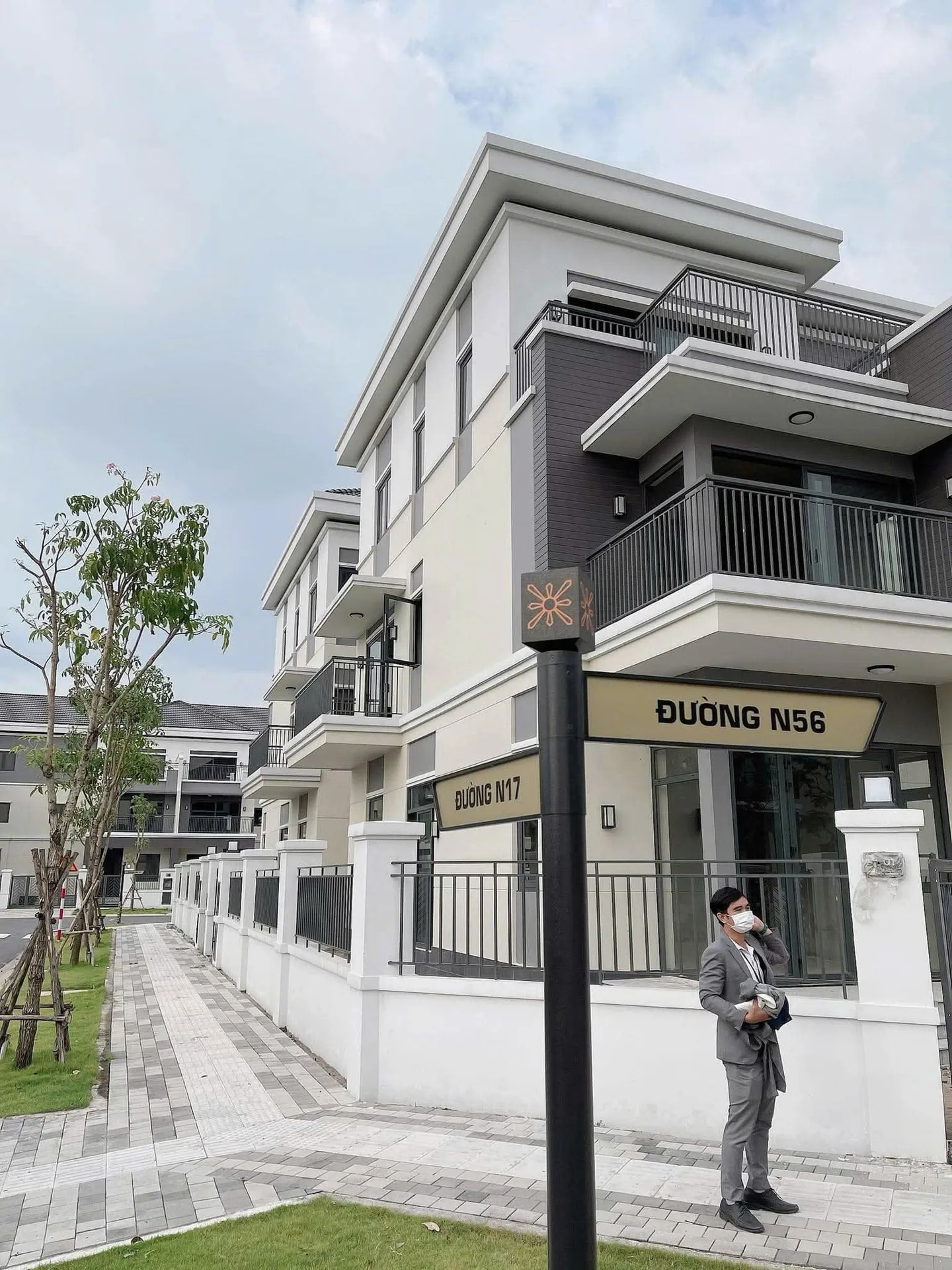 Bán nhà phố đảo Phượng Hoàng Aqua City 130m² chỉ 8.1 tỷ – 1 trệt 2 lầu, hoàn thiện thô, vị trí đẹp ven sông